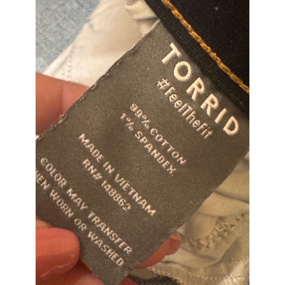 Torrid Mom Jeans size 20 High Rise PCD Flashback Acid Wash Light Blue Button Fly - Picture 8 of 9